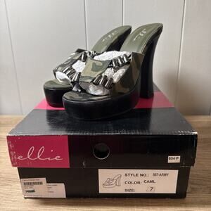 Ellie Chunky Heel Bullet Army Green Adult Women Shoes Heels 557-Army Sz 7
